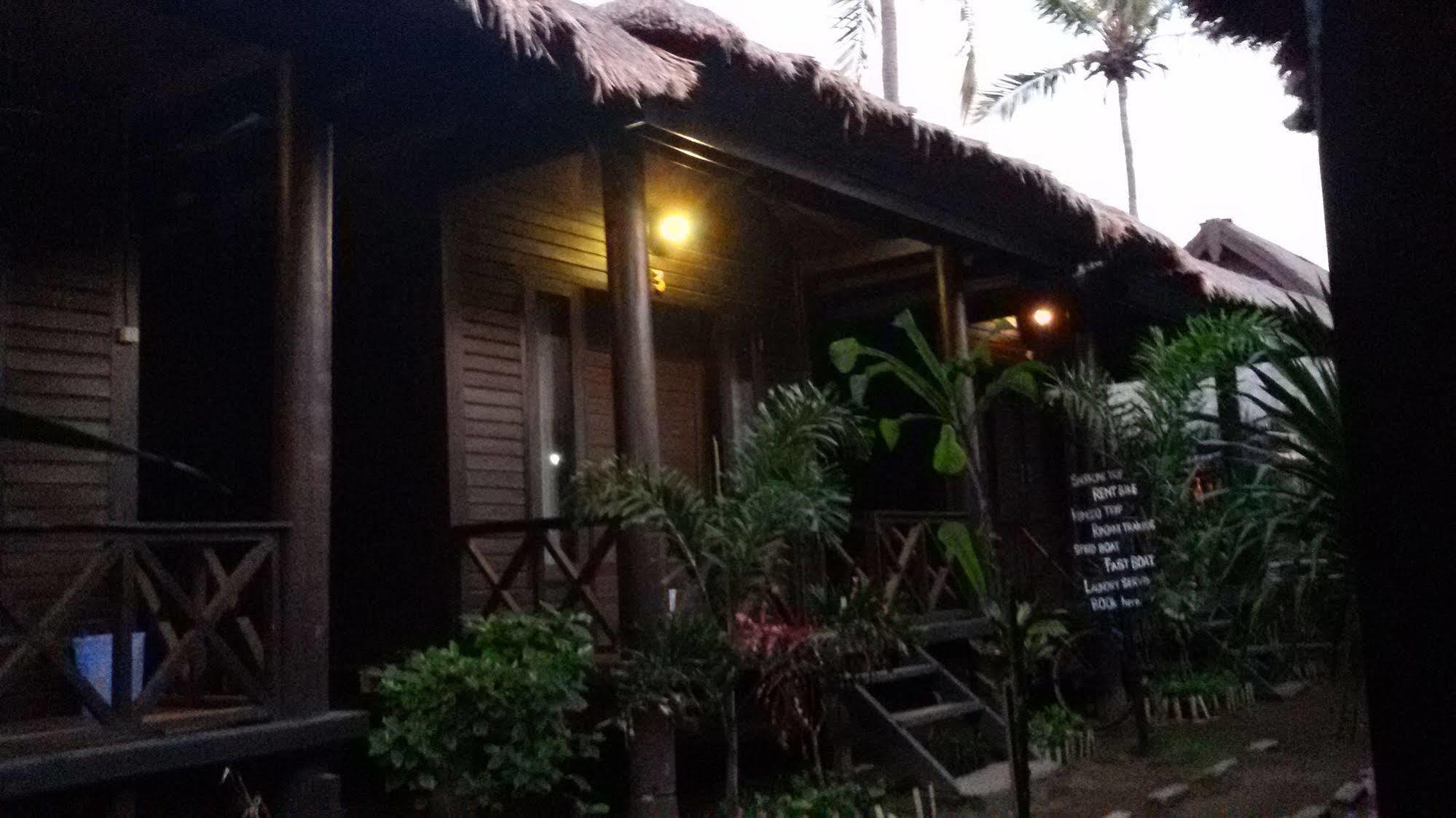 Mosaix Gili Bungalows Gili Trawangan Exteriör bild