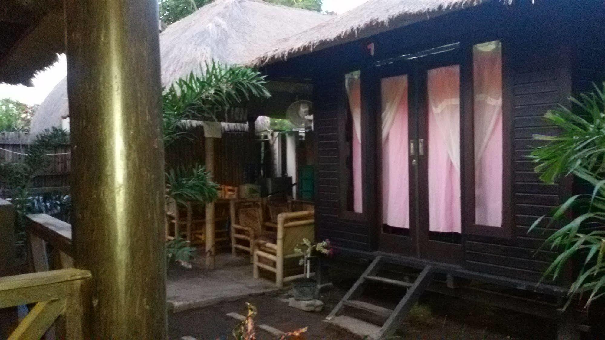 Mosaix Gili Bungalows Gili Trawangan Exteriör bild